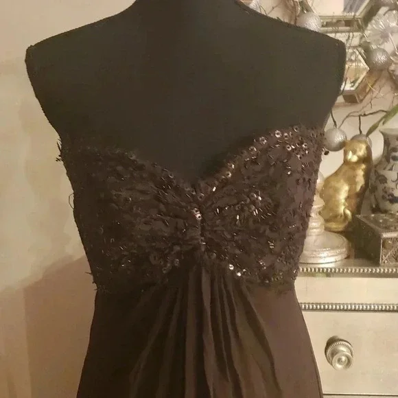 Tadashi collection beautiful strapless silk dress size 8